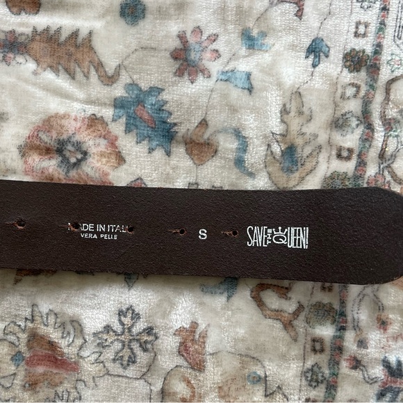 Save The Queen Chocolate Leather Belt - Picture 3 of 9